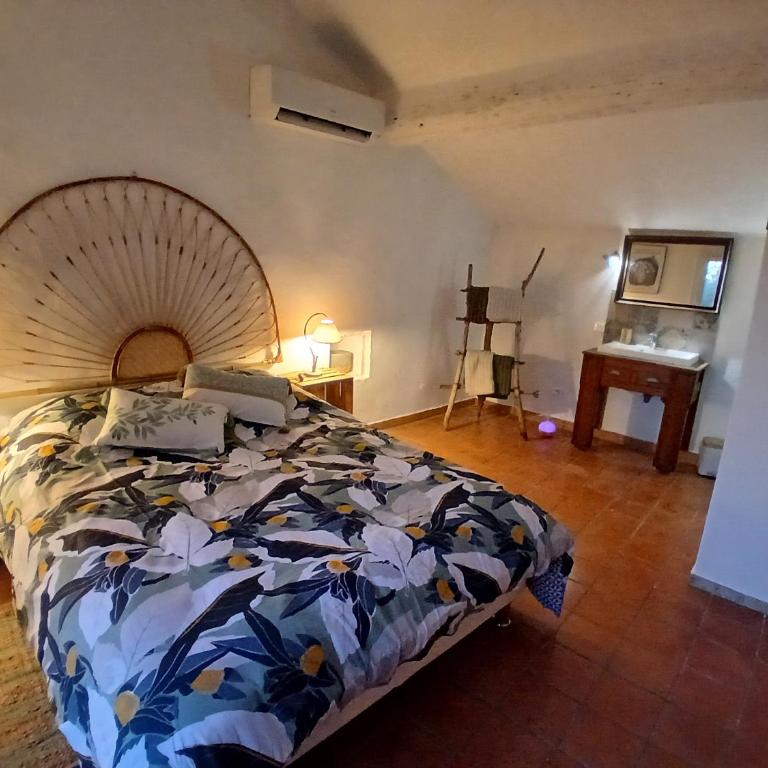 MAS DU MOULIN Chambre d'hôte Vaccarès - Chambre Double - Vue sur Jardin - 1