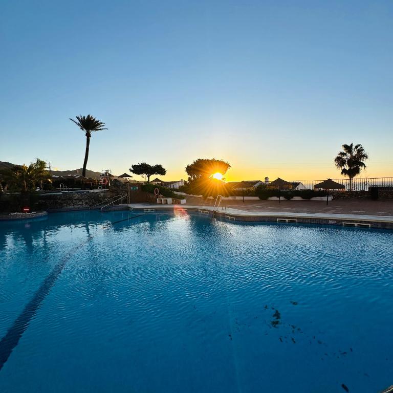 Right by the pool area in Capistrano Village - Apartamento de 1 dormitorio - 12