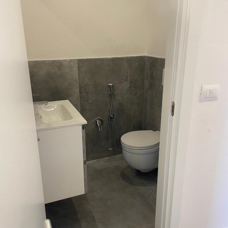 Hotel Paola - Posto Letto in Dormitorio Misto con 4 Letti - 28