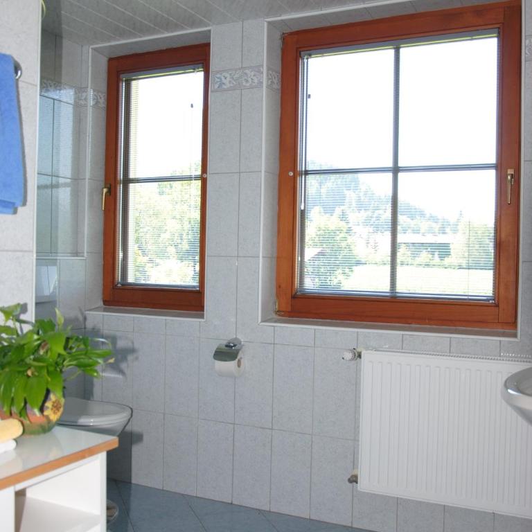 Ferienwohnungen Berger - Apartment mit 2 Schlafzimmern und Balkon - 9