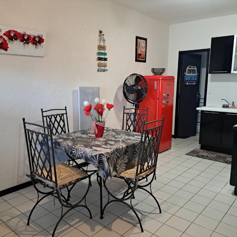 Plage du grazel le thalassa - One-Bedroom Apartment - 10