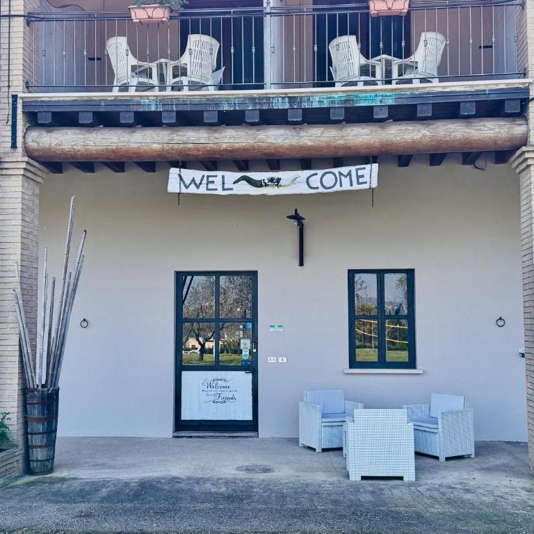 Agriturismo B&B Cascina Reciago - Camera Matrimoniale con Balcone e Vista Lago - 11