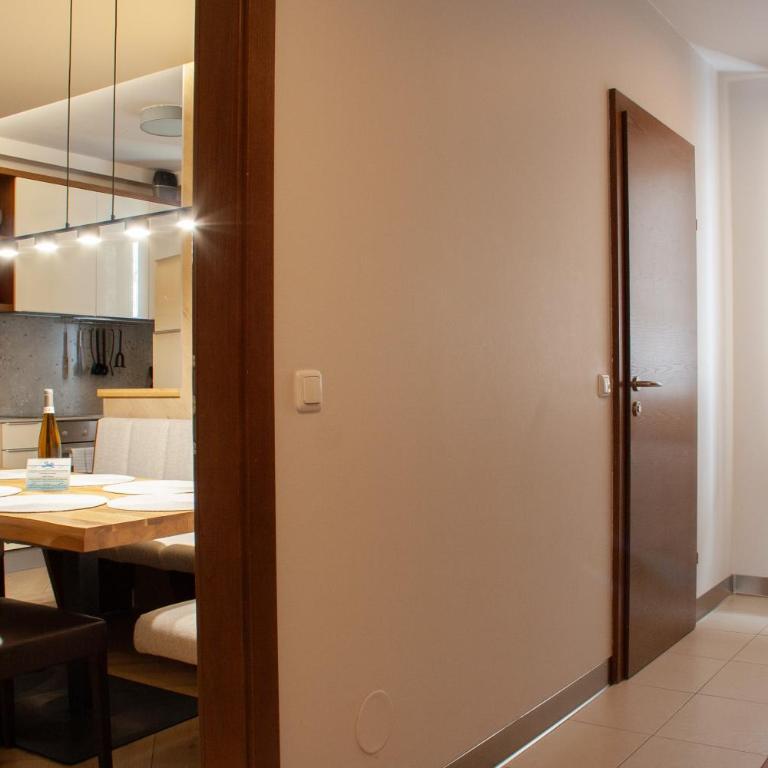 Sissi Park - Four-Bedroom Apartment - 5