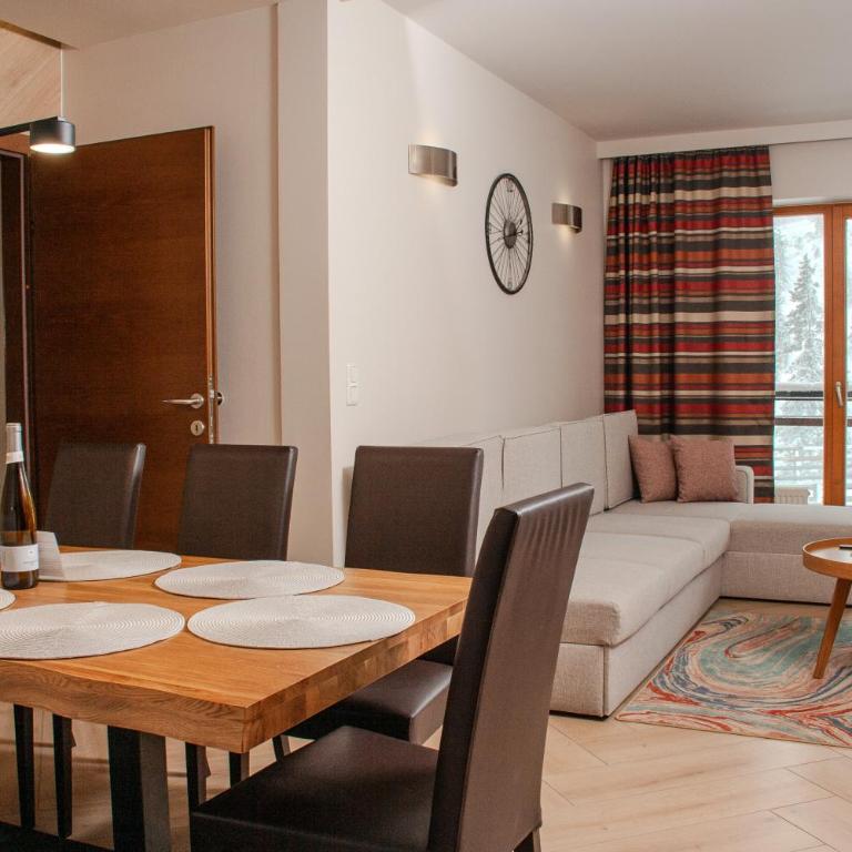 Sissi Park - Four-Bedroom Apartment - 2