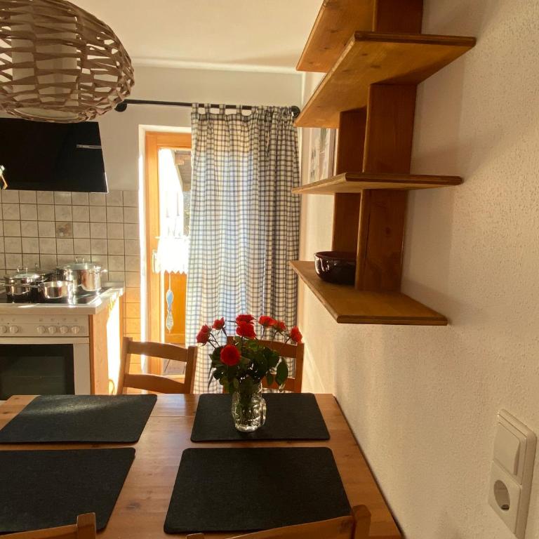 Haus Mayerbüchler - Chiemgau Karte - Apartment mit Balkon - 2