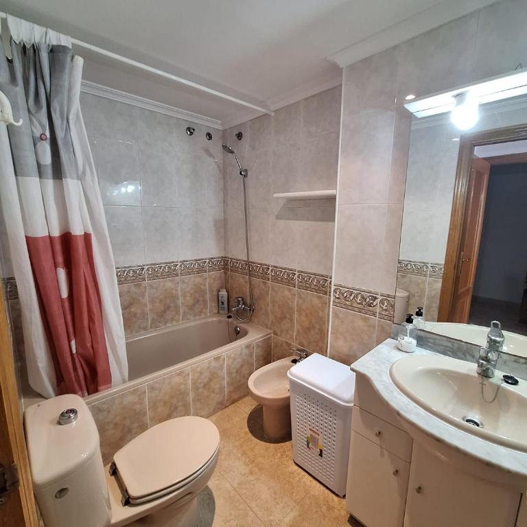 2 minutos de la playa andando!! - Apartamento Familiar de 2 dormitorios con vistas - 9