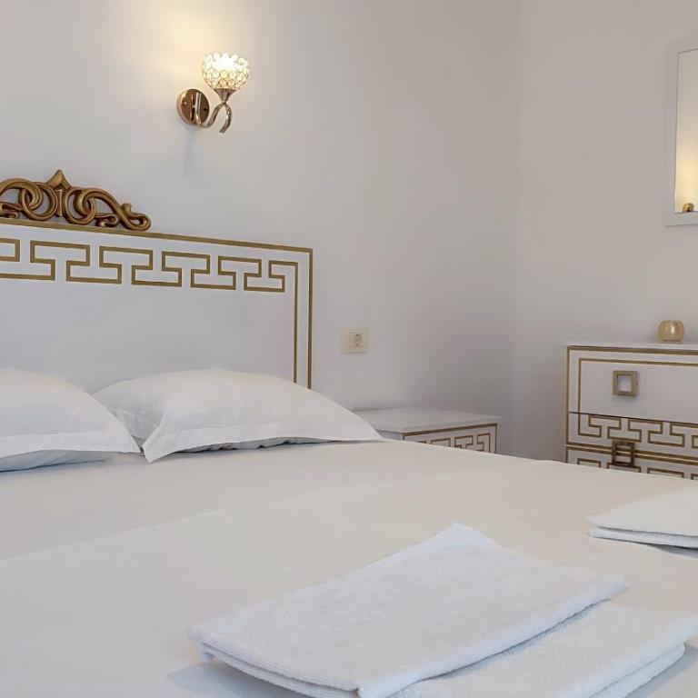 Talia apartments & pool - Family Suite with Balcony - 8