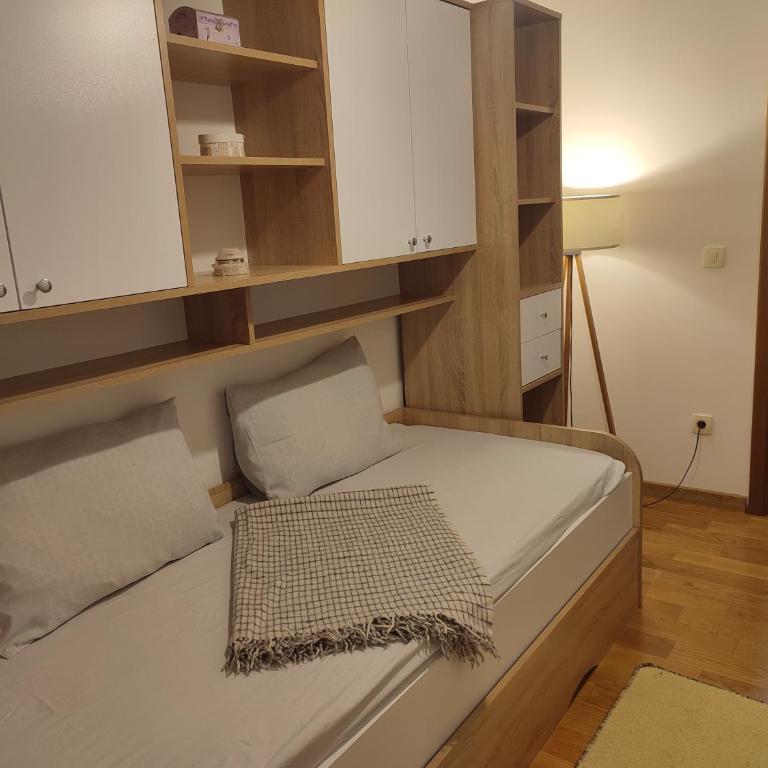 Talia apartments & pool - Family Suite with Balcony - 26