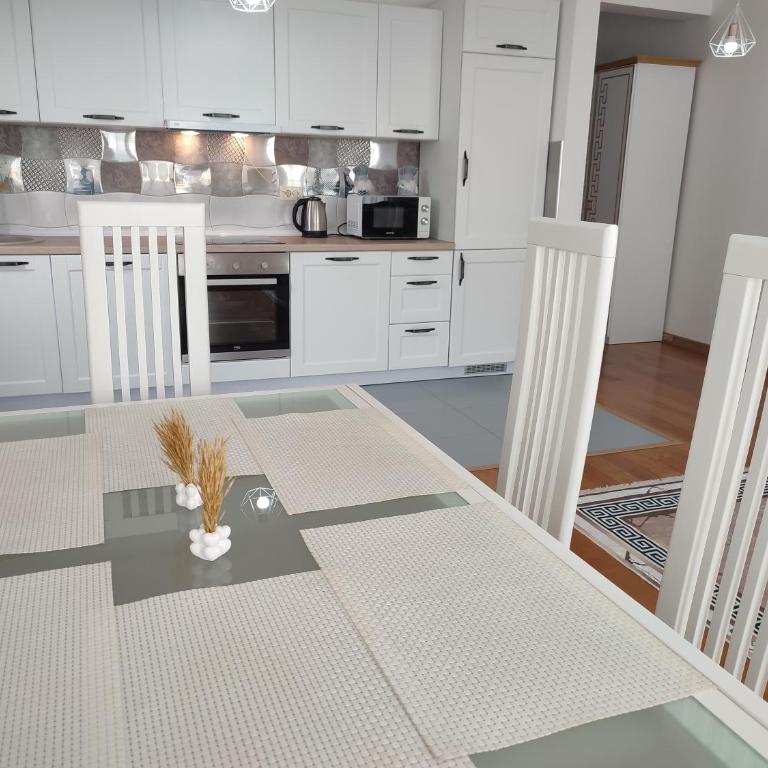 Talia apartments & pool - Family Suite with Balcony - 30