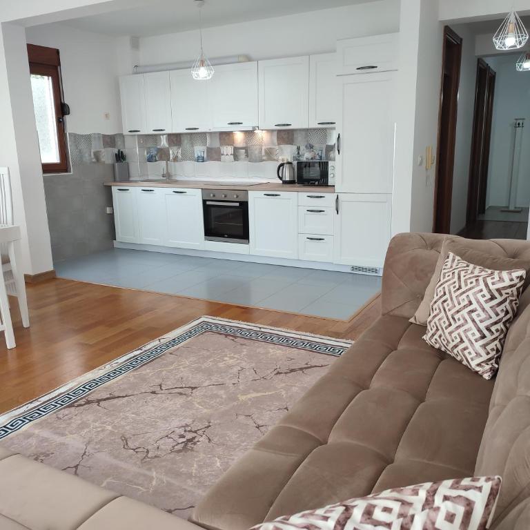 Talia apartments & pool - Family Suite with Balcony - 32