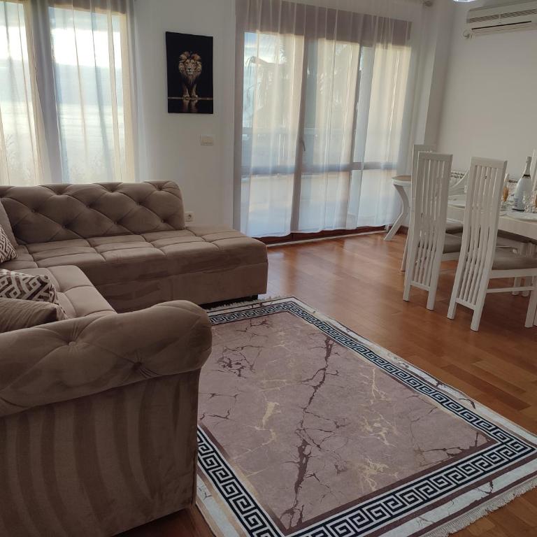 Talia apartments & pool - Family Suite with Balcony - 36