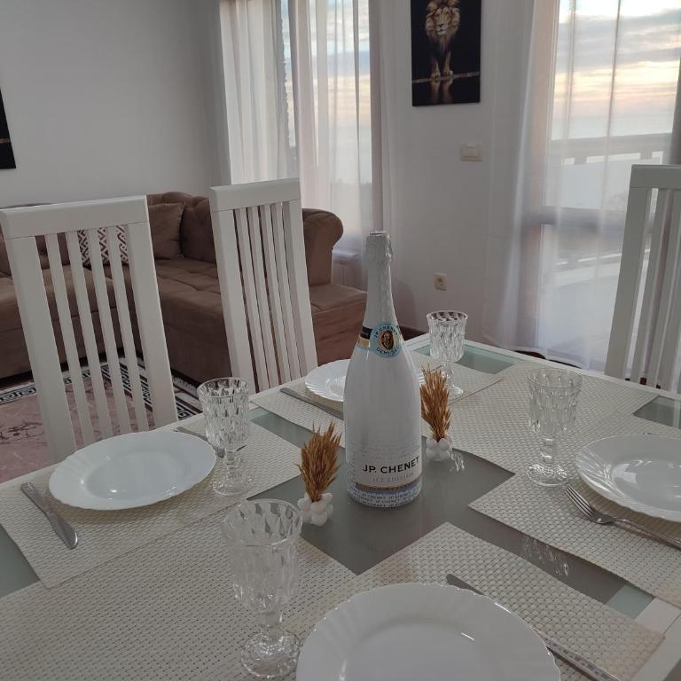 Talia apartments & pool - Family Suite with Balcony - 6