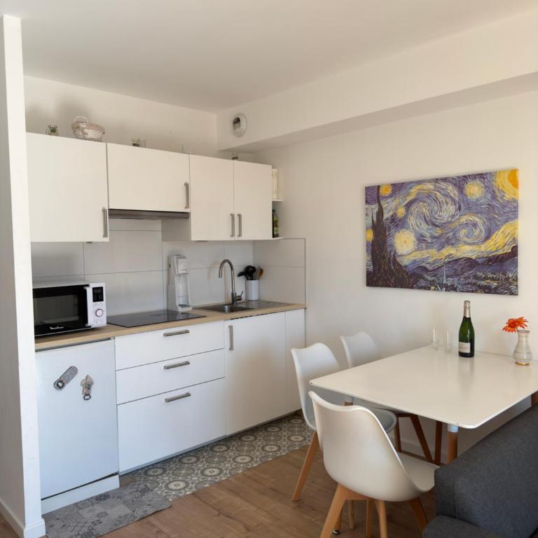 Large European Parliament Studio - Apartamento de 1 dormitorio - 3