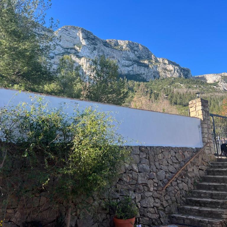 House with swimming pool and amazing sea and mountain views in Montgó, Denia - Casa con 1 dormitorio - 53