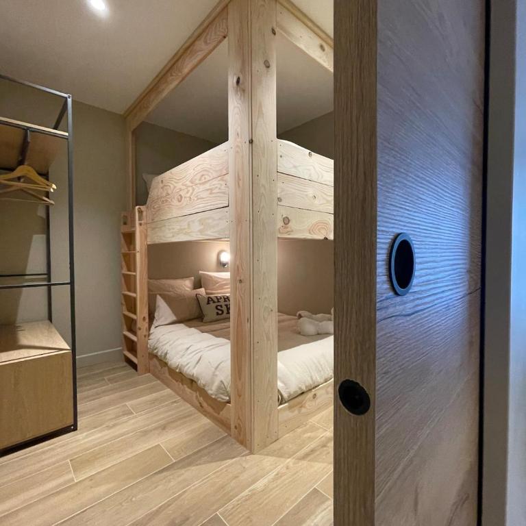 GRAND COSY 10-12 pers Ax Thermes Centre Terrasse Parking - Appartement - 15