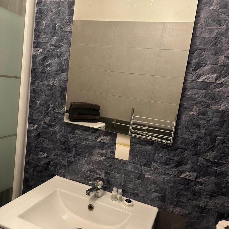 Superbe Studio Miromesnil Elysée - One-Bedroom Apartment - 11
