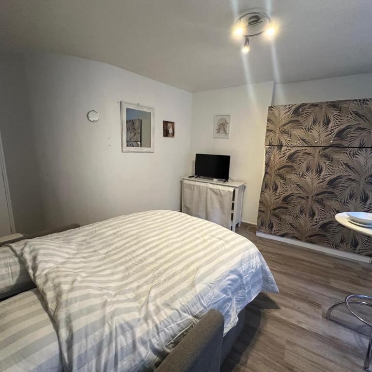 Superbe Studio Miromesnil Elysée - One-Bedroom Apartment - 4