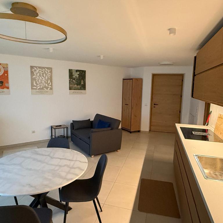 Trui Ensemble Apartment Alpine Escape with Garden - Appartamento con 1 Camera da Letto - 4