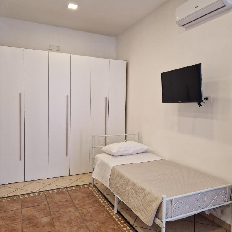 B&B Enjoy Pompeii Ruins and Church - Camera Tripla con Bagno Privato - 6