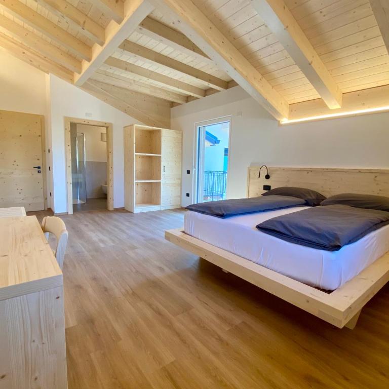 Agritur Casamela - Camera Matrimoniale Deluxe con Vista Montagna - 1