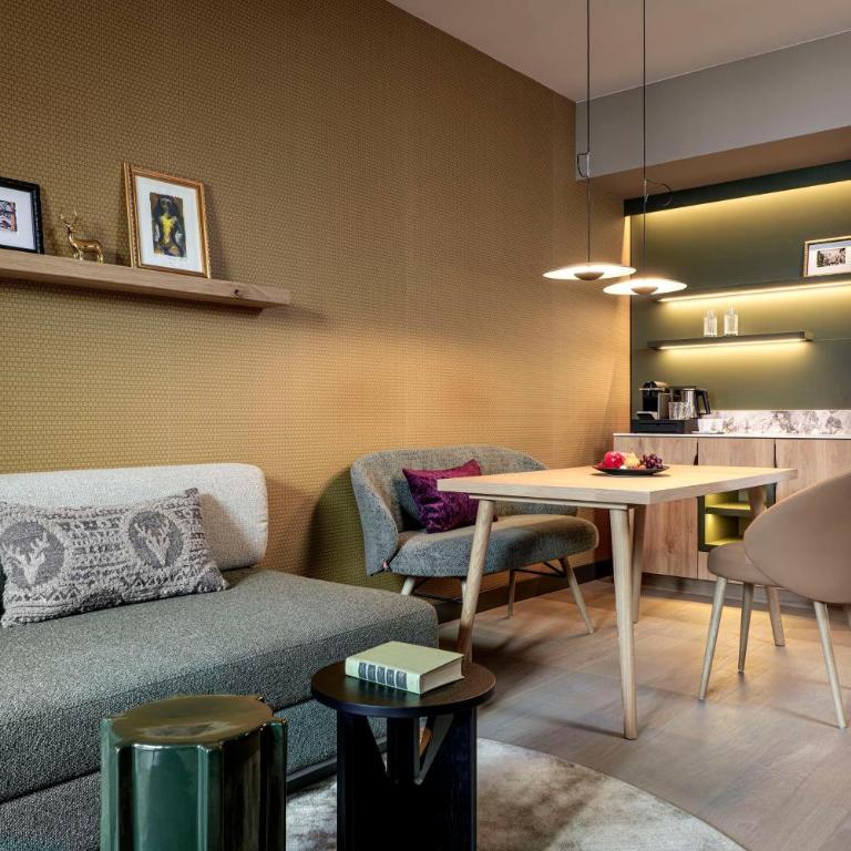 Grand Tirolia Kitzbühel - Member of Hommage Luxury Hotels Collection - Junior Suite mit Kingsize-Bett und Alpenblick - 7
