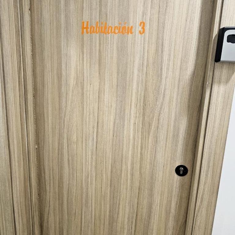 Vacansis Habitaciones y Alojamientos A Coruña - Habitación Individual Estándar con baño compartido - 3