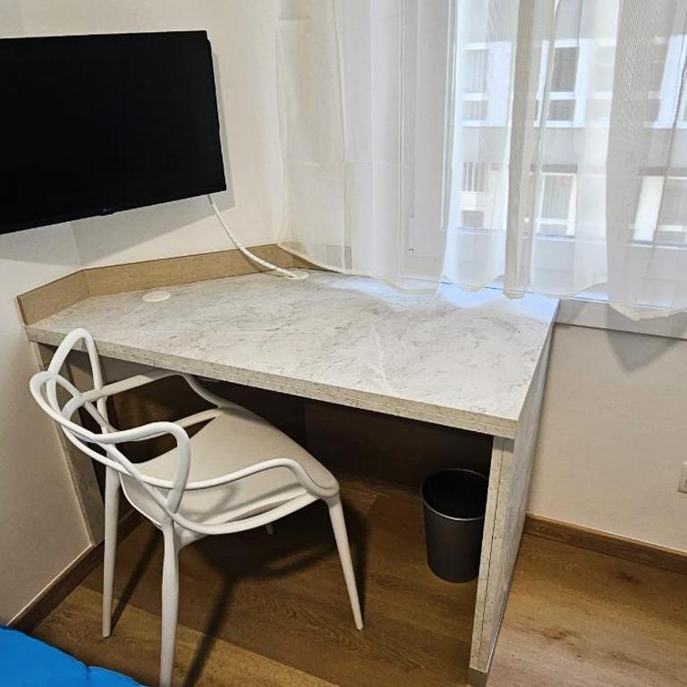 Vacansis Habitaciones y Alojamientos A Coruña - Habitación Individual Estándar con baño compartido - 7