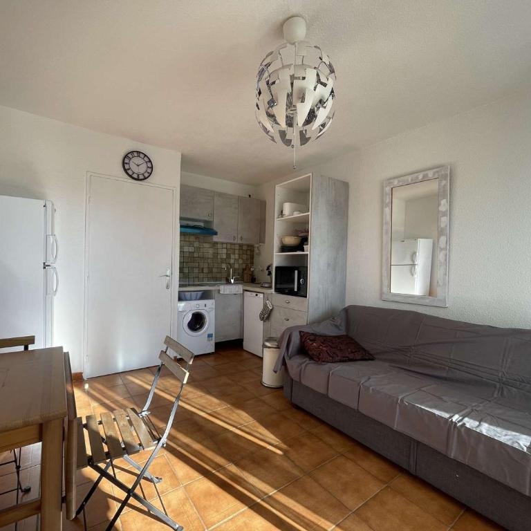 Studio climatisé au Lavandou avec parking, terrasse ensoleillée pour 4 - FR-1-308-198 - Studio - 8