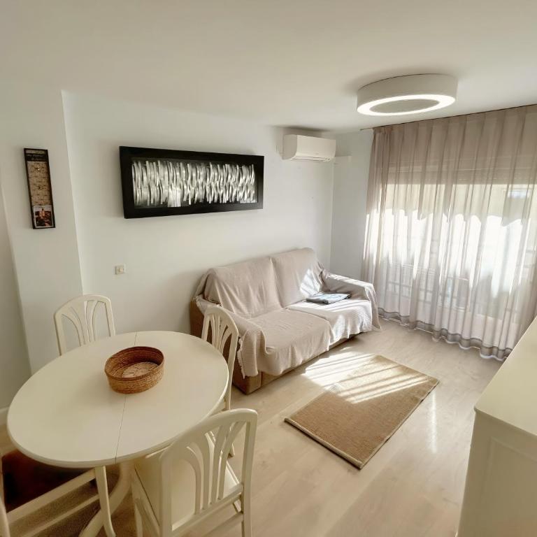 Apartamento Marina Roses - Two-Bedroom Apartment - 14
