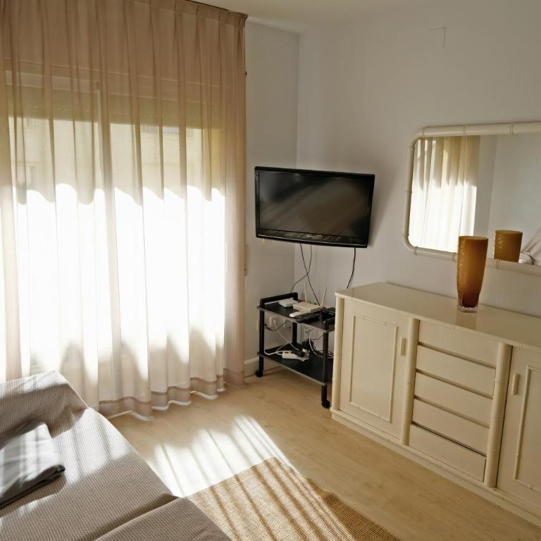 Apartamento Marina Roses - Two-Bedroom Apartment - 15