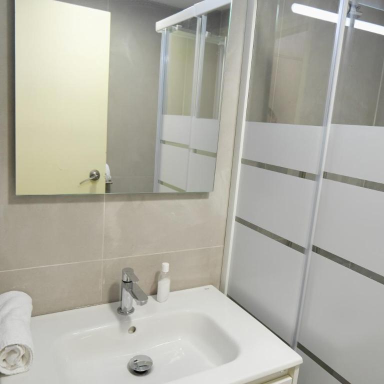 Apartamento Marina Roses - Two-Bedroom Apartment - 24