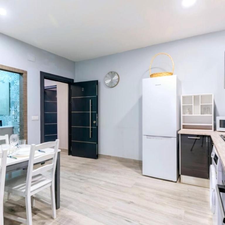 Piso Frente a la Feria de Sevilla - Apartamento de 2 dormitorios - 8