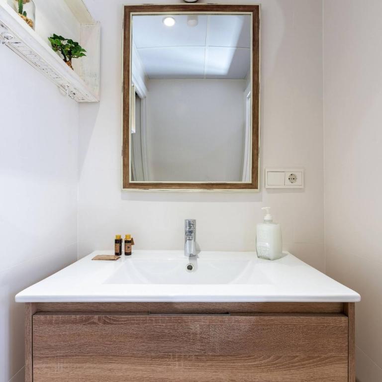 Granaxperience Apartamentos La Maleta - Apartment with Balcony - 11