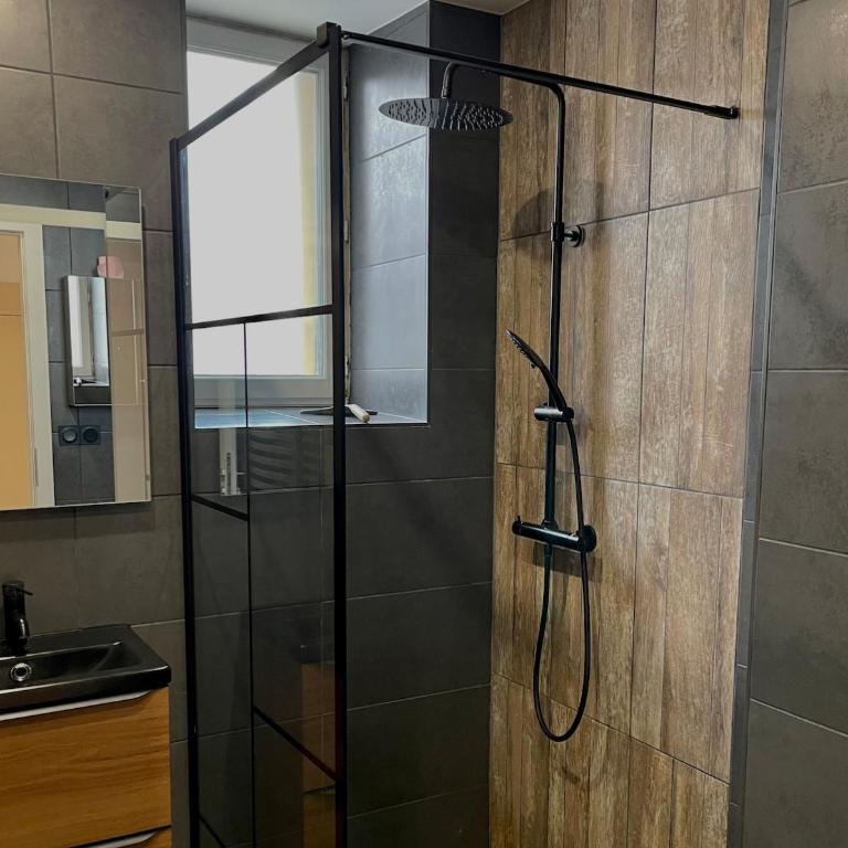 L'univers automobile au coeur de Mulhouse - Two-Bedroom Apartment - 10