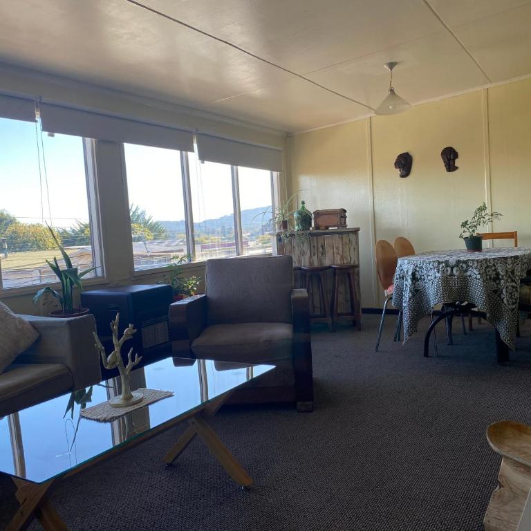 Departamento gris - Three-Bedroom Apartment - 1