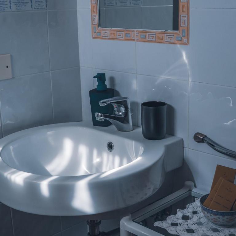 Arca Hotel - Camera Matrimoniale con Bagno Privato - 9