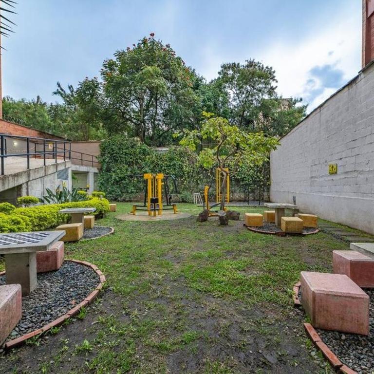 Apartment En Medellin - Studio with Mountain View - 9