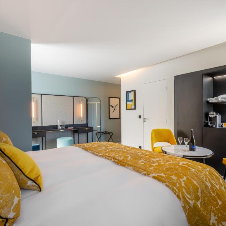 voco Paris Montparnasse by IHG - Grande Chambre Lit King-Size avec Balcon et Canapé-Lit Simple - 2