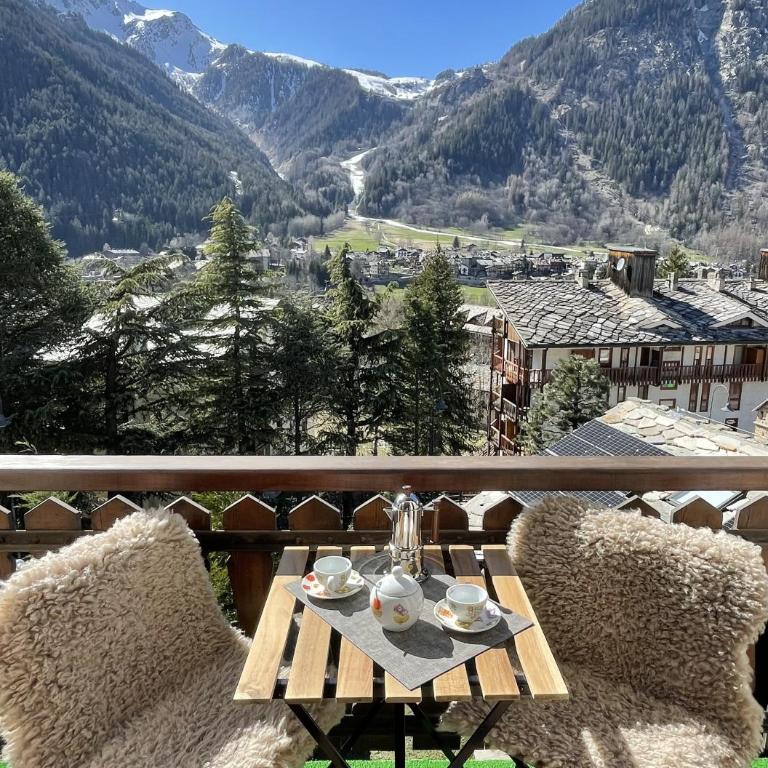 Maison Belle Vue - Appartamento con 2 Camere da Letto e con Vista Montagna - 1