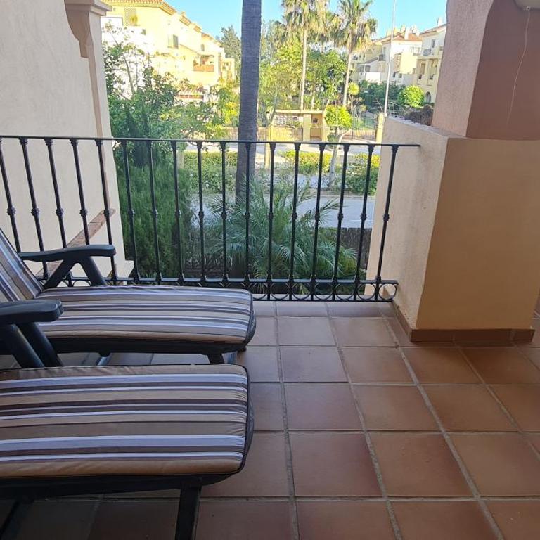 Luxury Two Bedroom Apartment in quiet neighborhood - Two-Bedroom Apartment - 12