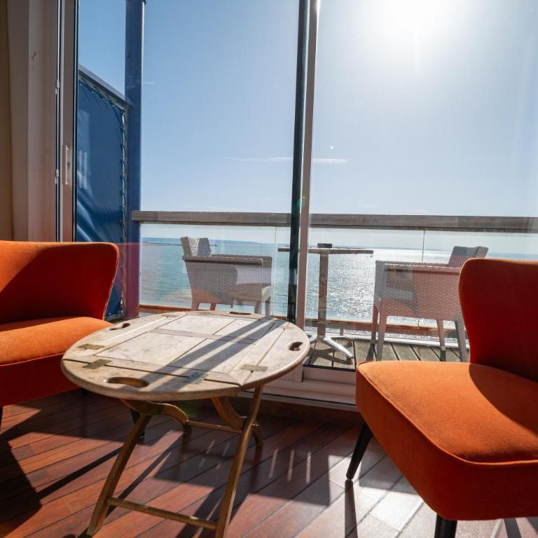 LOGIS HOTEL - La Petite Rade - Chambre Double Confort avec Balcon - Vue sur Mer - 5