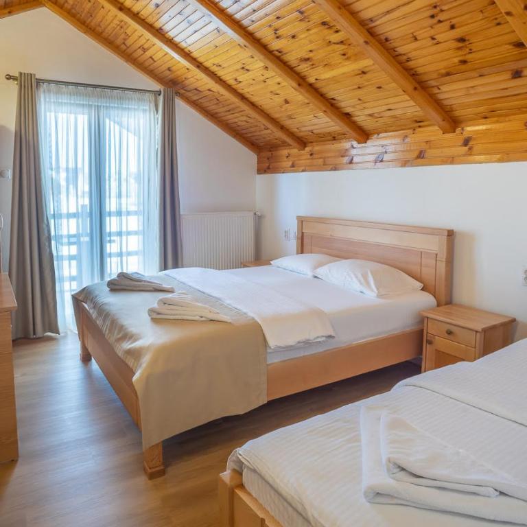 Hotel Pavlović - Trokrevetna Soba sa Balkonom - 2