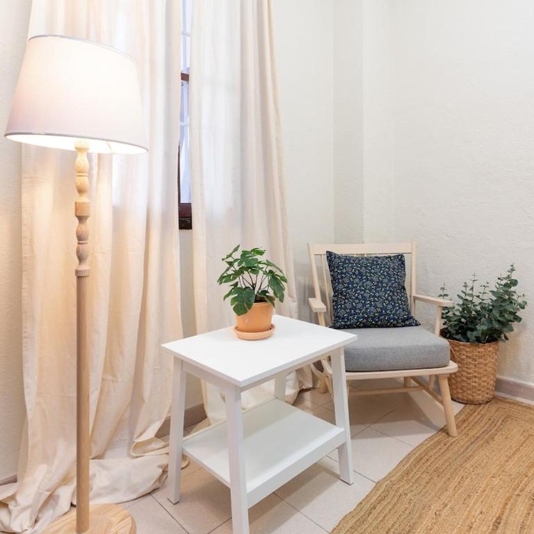 Hogar tradicional con balcón cerca de la playa - Appartement 3 Chambres - 25