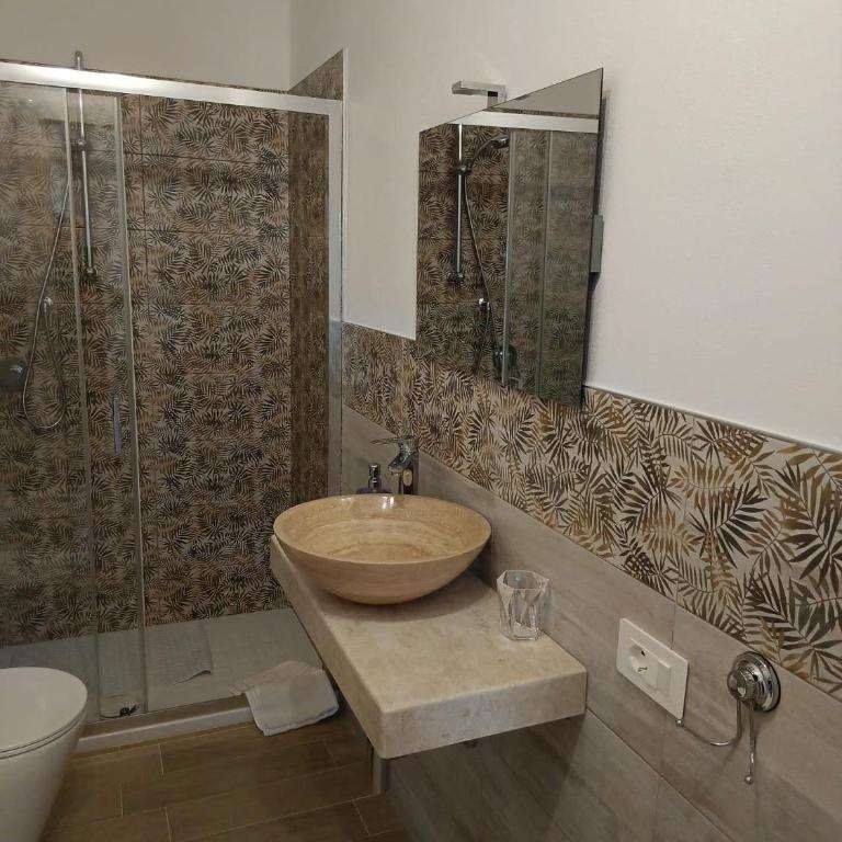 Bed breakfast L'AMICO - Camera Matrimoniale con Bagno Privato - 2