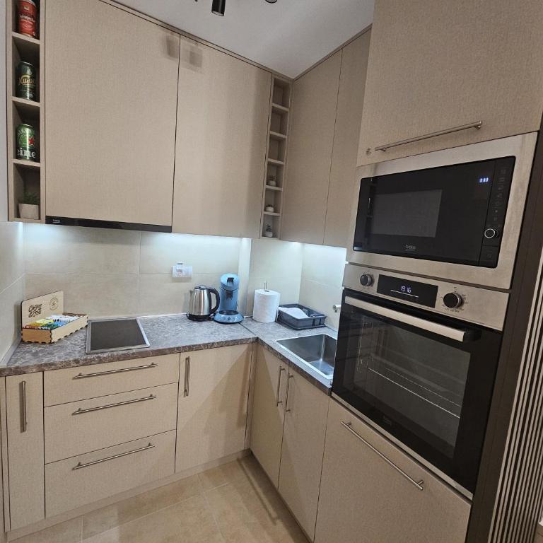 Beli Dvor Apartments SPA & Wellness - Deluxe One - Bedroom Apartment - 3