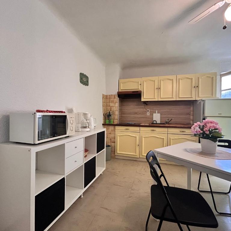 Studio Tournesol au pied des Arènes - Apartment mit 1 Schlafzimmer - 1
