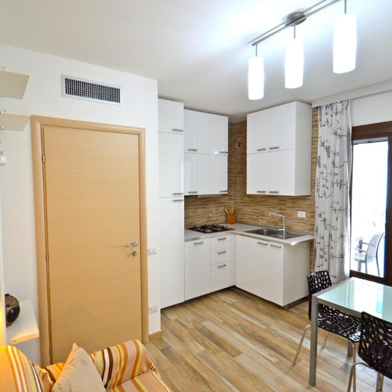 Royal Sea House - Appartamento con Terrazza e Vista Mare - 3
