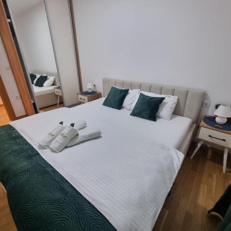 Beli Dvor Apartments SPA & Wellness - One - Bedroom Apartment - 1