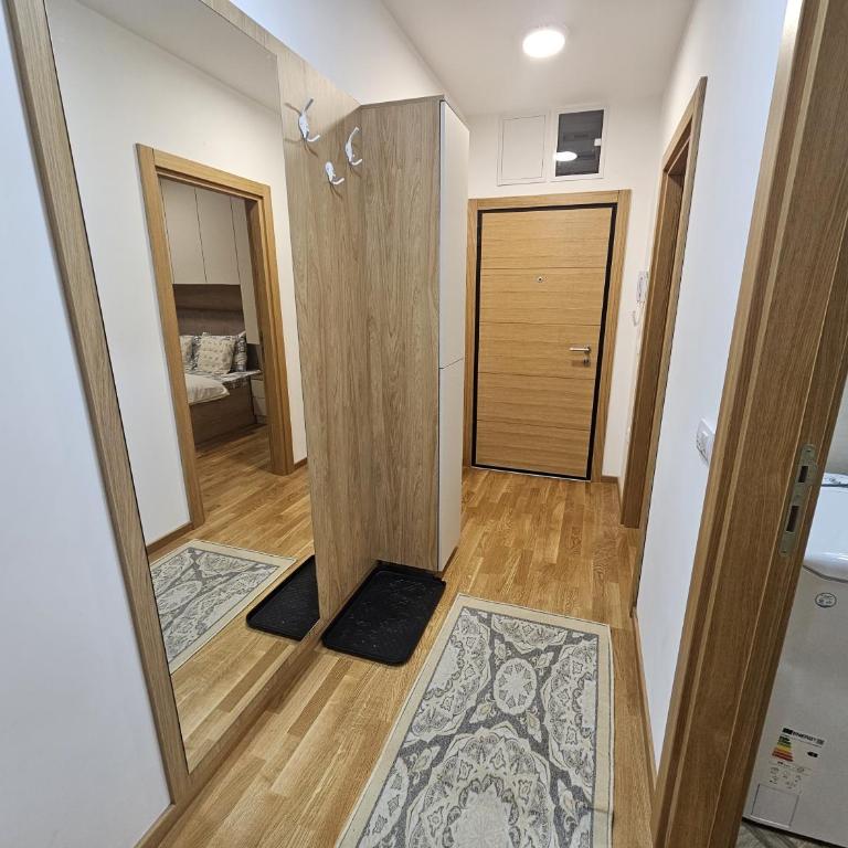 Beli Dvor Apartments SPA & Wellness - Standard Room with View - 12