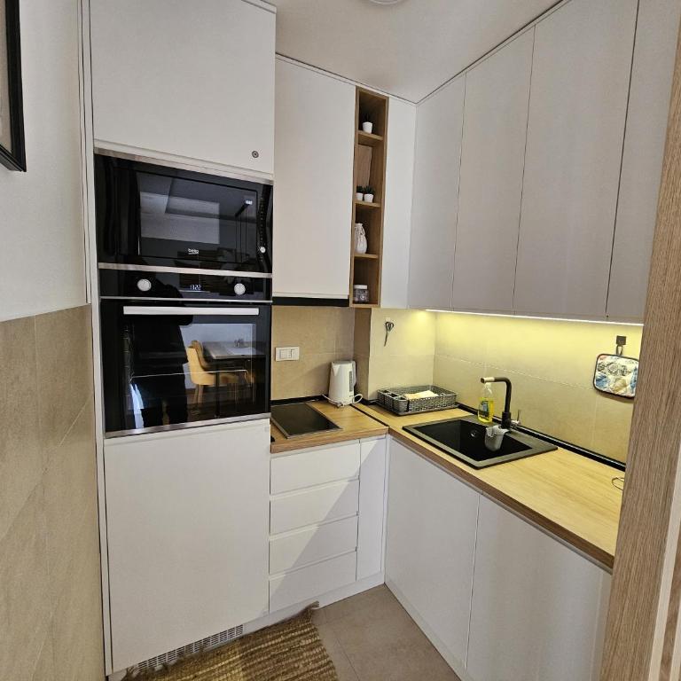 Beli Dvor Apartments SPA & Wellness - Cozy One-Bedroom Apartment - 5